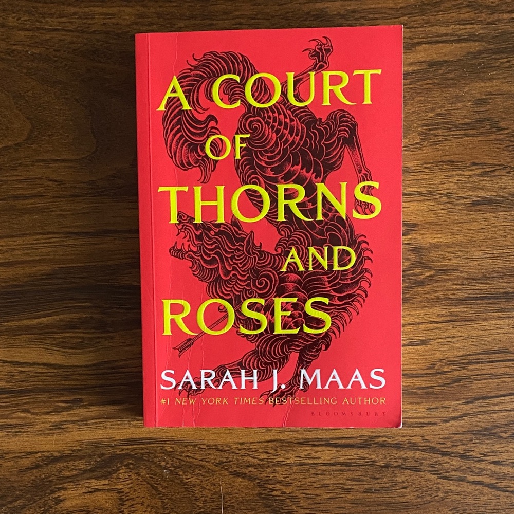 A Court of Thorns and Roses by Sarah J Maas